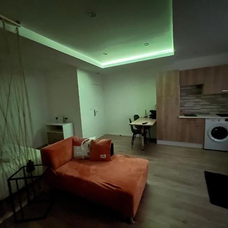 Appartement Luxe Jaune Saint-Etienne  Exterior foto